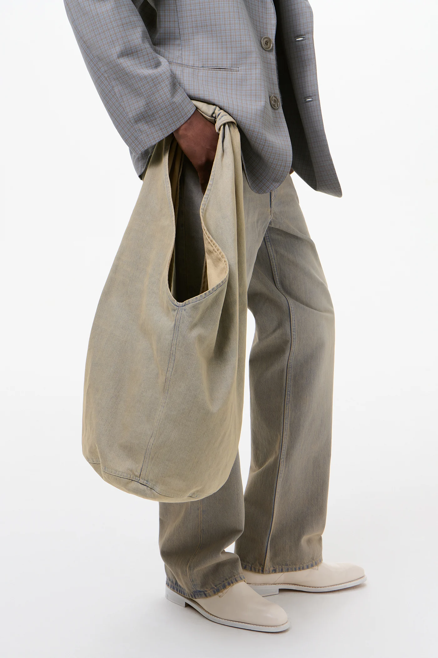 14681_8d4bfc6458-a2268dl_0142-rtail-big