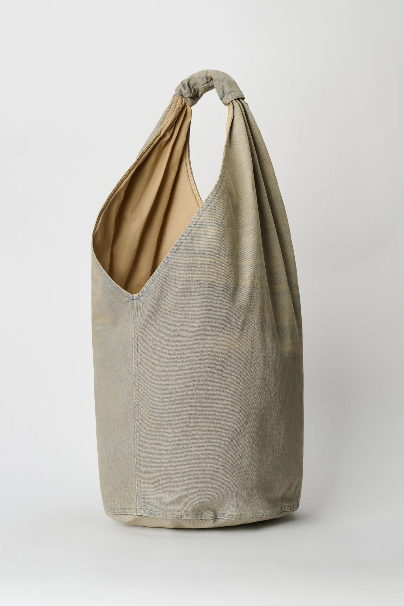 14681_dc6998d32b-a2268dl_2-rtail-big