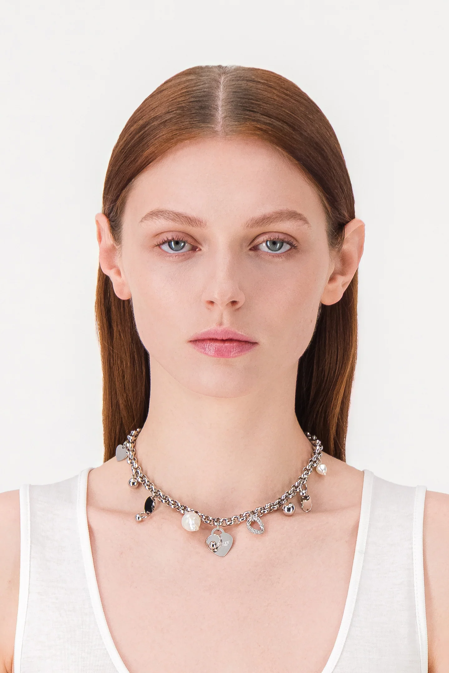 AGYNESSNECKLACE-MODEL_1440x
