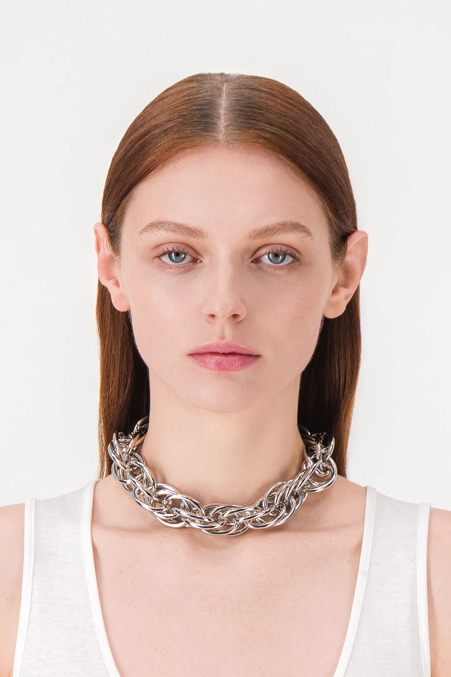 CARAXLCHOKER-MODEL_1440x
